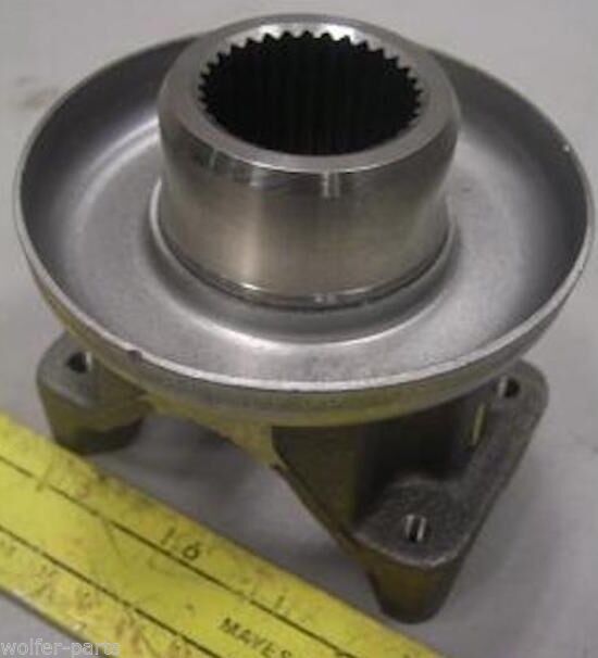 YOKE & SLINGER , OUTPUT FRONT TRANSFER, MIL. HUMMER ; 2520-01-168-7878 ; 5740013