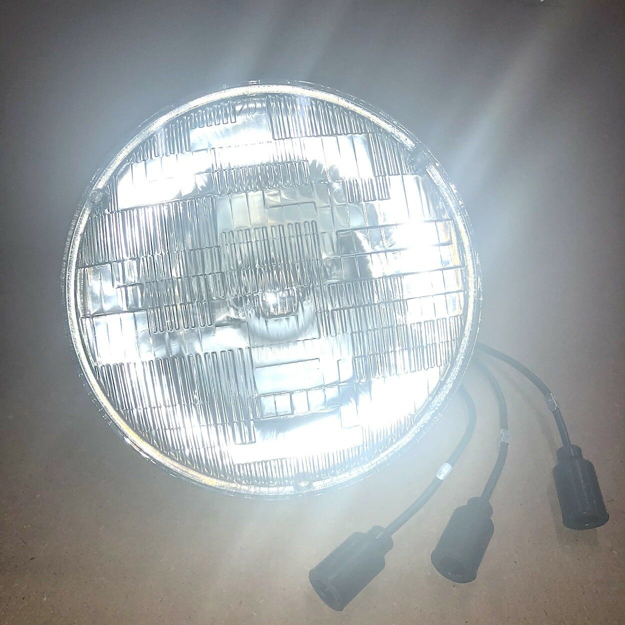 28v 60w  Headlight ; MS18008-4863  6240-00-966-3831  8741491  A-A-2044  A-A-2072