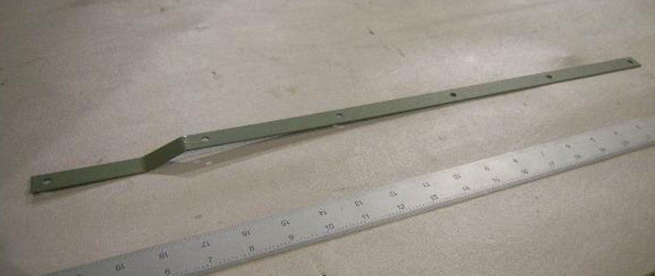 RETAINER, REAR HOOD, BEZEL ; Mil. Hummer ; 2590-01-261-2636 12338904 5591314
