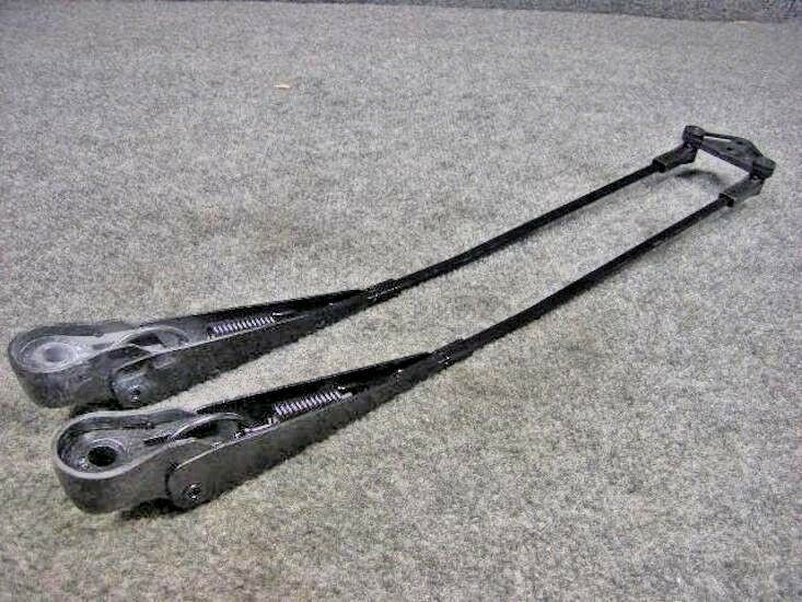 DOUBLE LEVER WINDSHIELD WIPER ; GDLS-CAT1 RG31A3 MRAP; R0071693 2540015576581