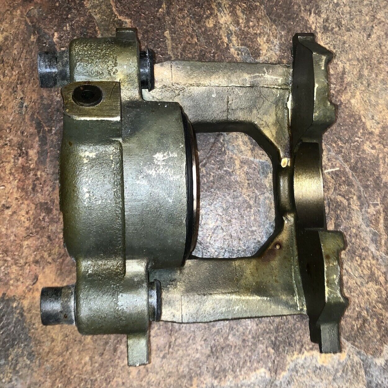 Front Brake Caliper - LH; Mil. Hummer  H1; 2530-01-484-9573  103700-10  5745454