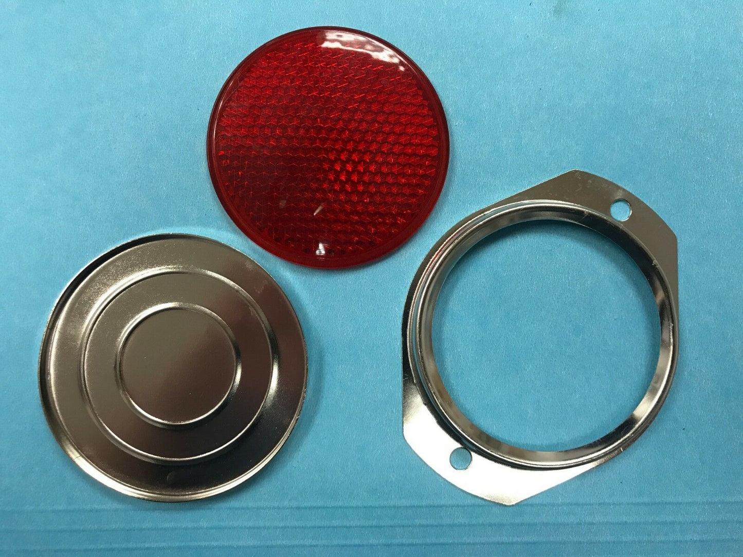 4 each - Reflectors - RED ; MIL. HUMMER M998 ; 12342500-1 9905-01-478-4267