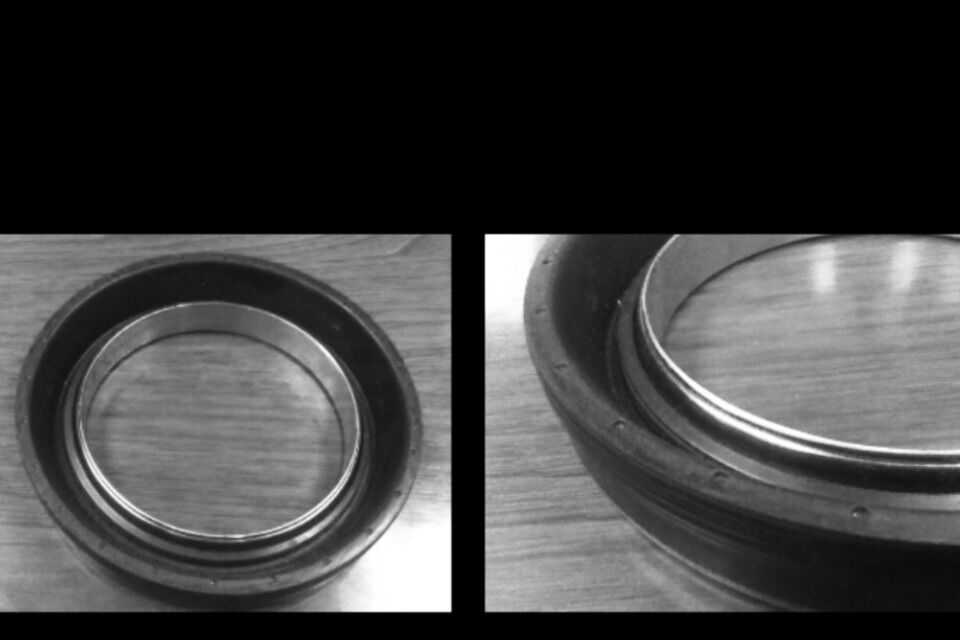 2 EACH -- AXLE INNER HUB SEAL ; M939 & M939A1 5TON ; 12375801 5330-01-444-8350