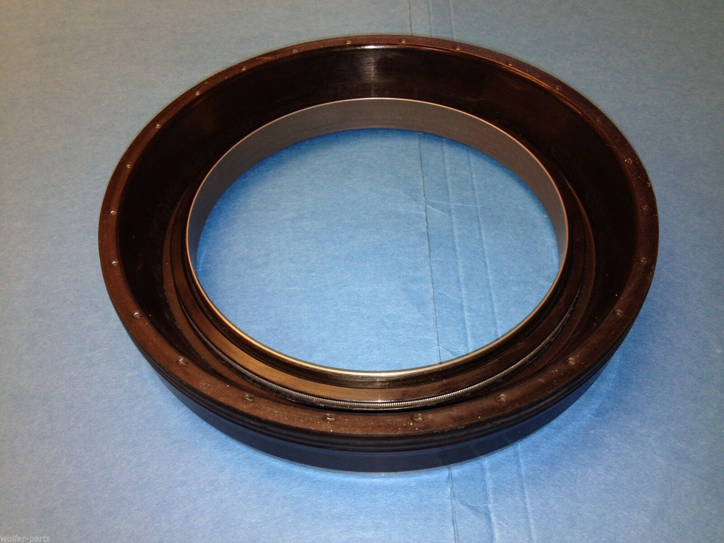 2 EACH -- AXLE INNER HUB SEAL ; M939 & M939A1 5TON ; 12375801 5330-01-444-8350