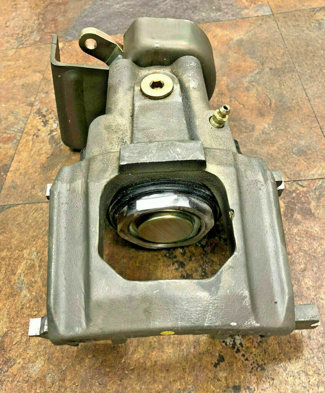 Rear Brake Caliper LH-RR ; Mil. Hummer H1 ; 2530-01-333-6068 12342341 12173602