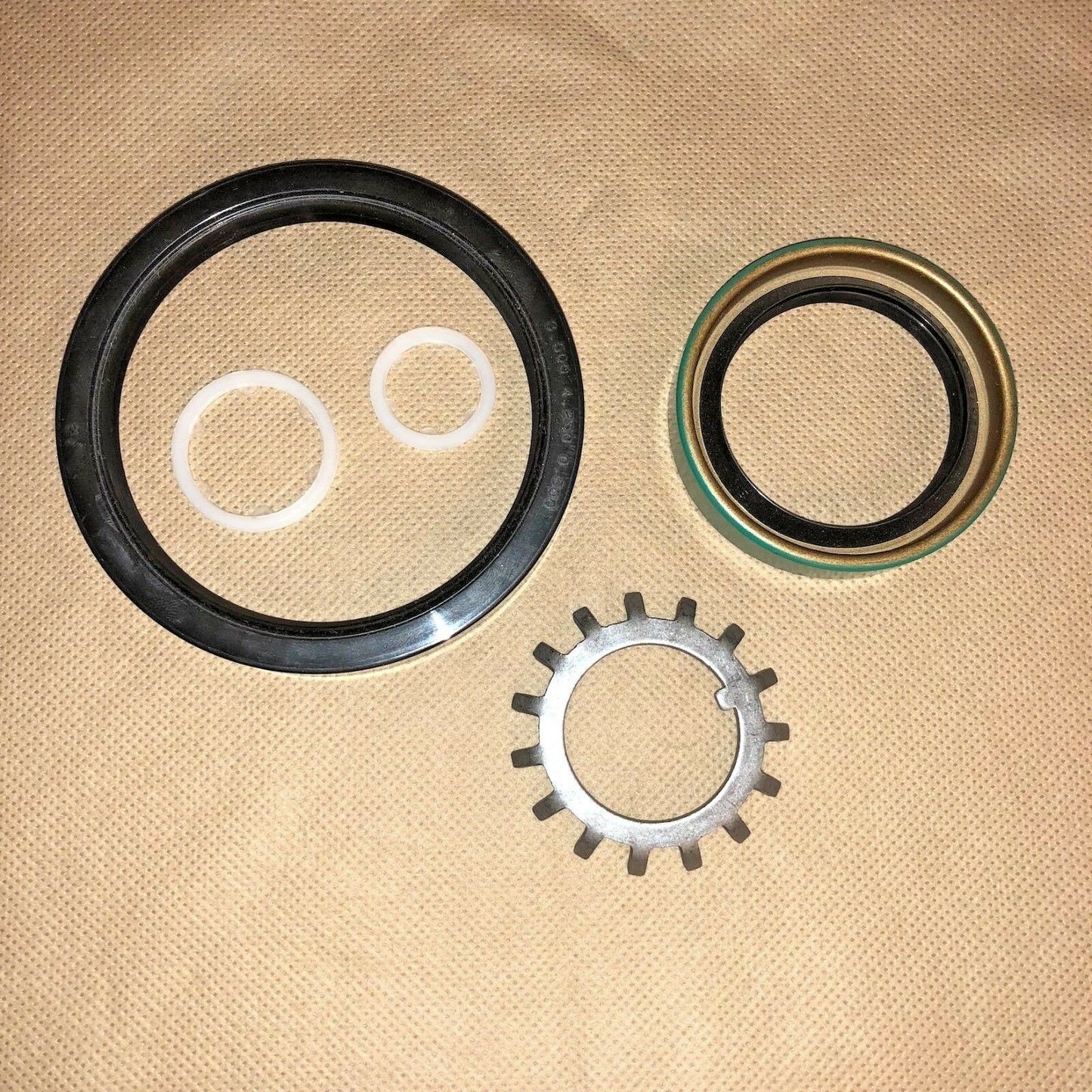 4 each- Mod. Kits, Geared Knuckle Hub ; Mil. Hummer ; 2590015231657 2940L0013