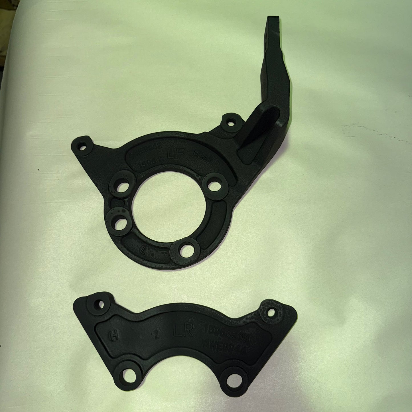 BRACKETS, Brake Caliper ECV (LH -Front & Rear){SN300K+} 6034357 Z-250-9942 Z-250-9944 6034360