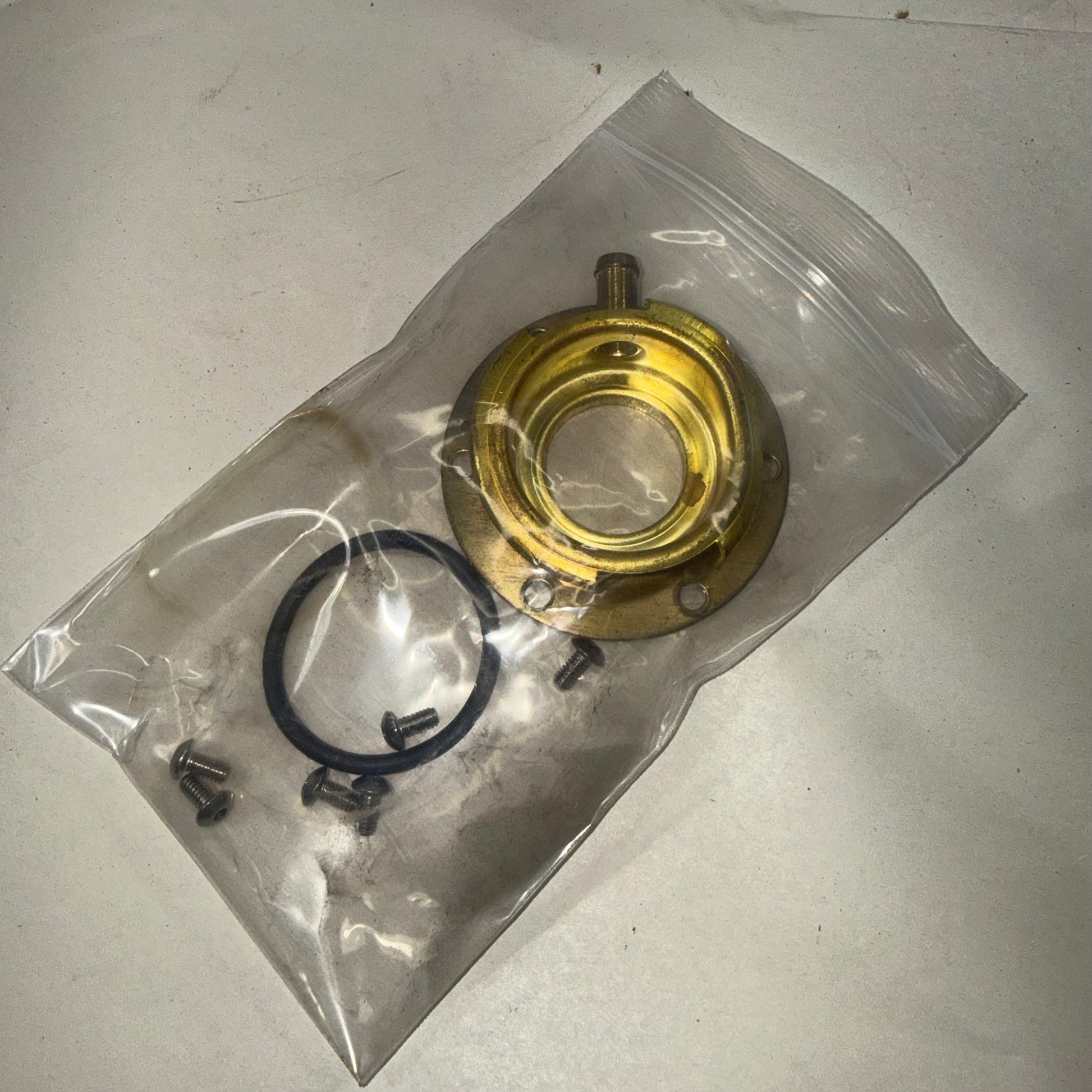 BRASS NECK FOR TANK , RADIATOR , OVERFLOW ; BN1-OR1-HW6USA Humvee ; 12340061 2930012565350 5596079