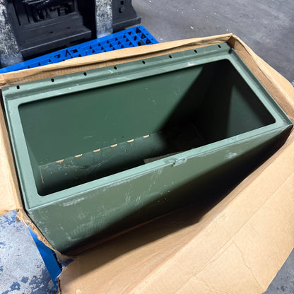BOX,ACCESSORIES STOWAGE 2540013715735 , 1997750 W ,