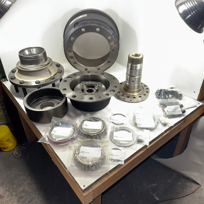 PARTS KIT, WHEEL ENDS/BRAKE DRUMS 2530-01-576-4601 95sk205