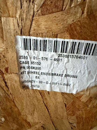 PARTS KIT, WHEEL ENDS/BRAKE DRUMS 2530-01-576-4601 95sk205