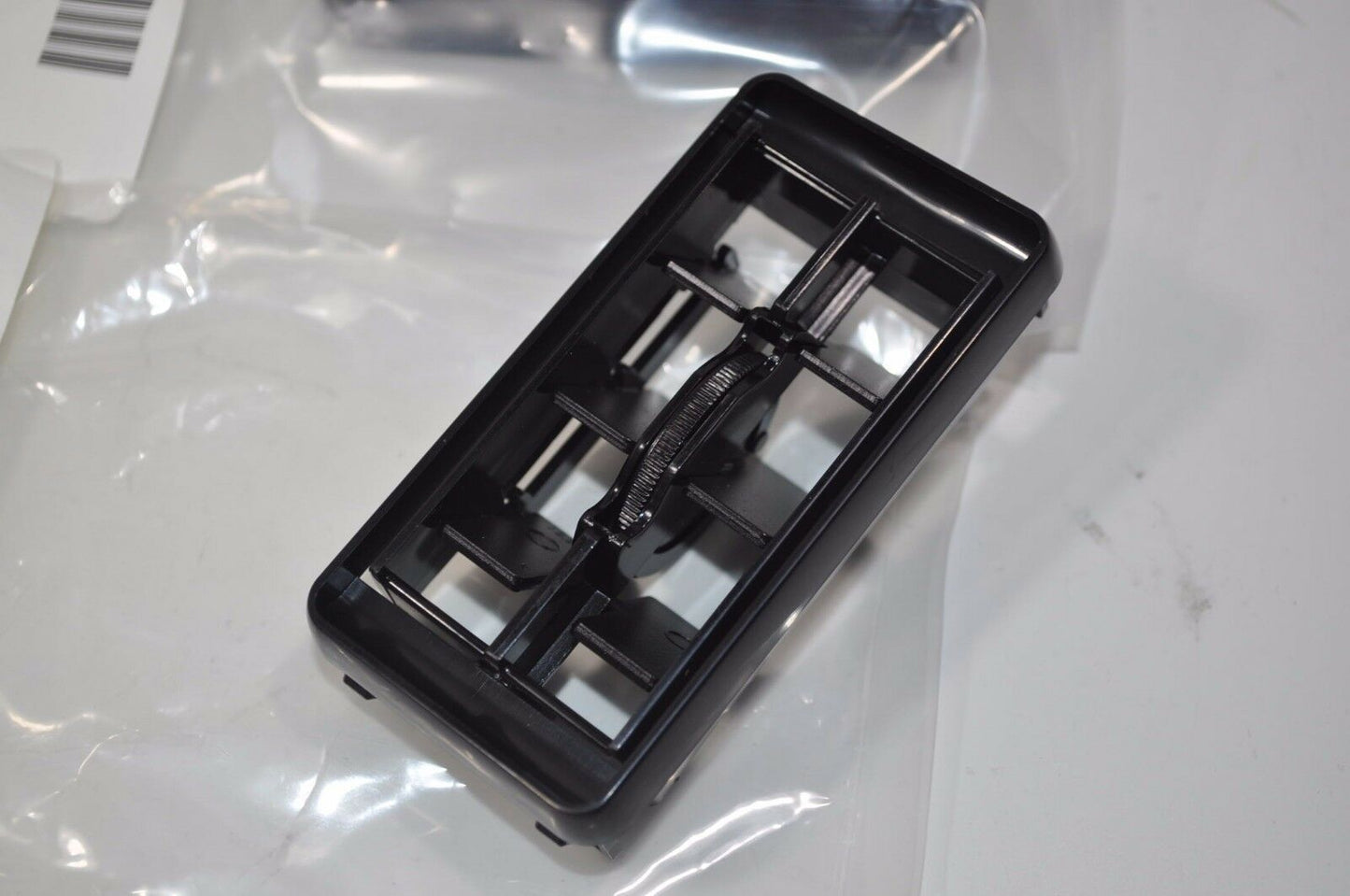 Louver Vent, Air Circulating 2540015633210 , 107578833C , 3113290C1L