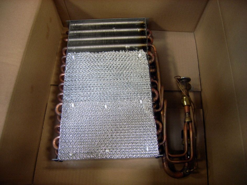 Coil/Evaporator/Condensor(Rear-HVAC){M1114} 4130014604956 , 70-05428