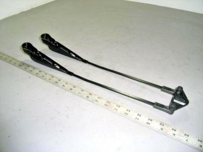 DOUBLE LEVER WINDSHIELD WIPER ; GDLS-CAT1 RG31A3 MRAP; R0071693 2540015576581
