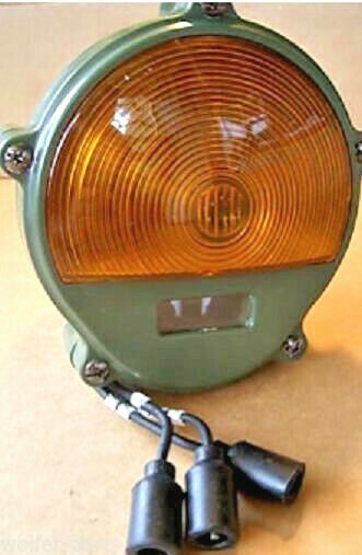 Parking Light , (383 Green Housing-Amber Lens) 24V   11614156   6220-00-880-1624