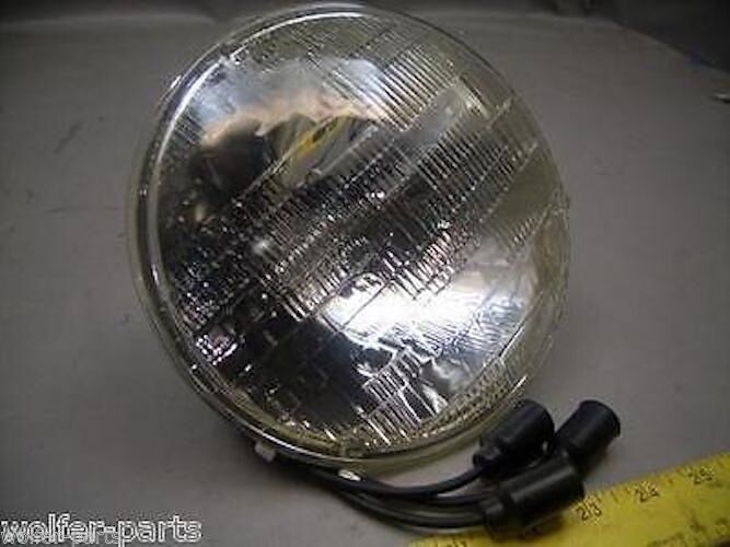 Headlight - 24 volt system; 8741491 MS18008-4863 6240-00-966-3831 ; HUMMER JEEP